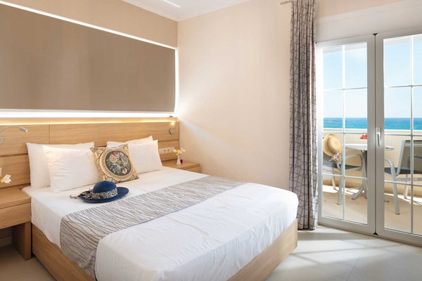 An image labelled Seaview Double/Twin Room