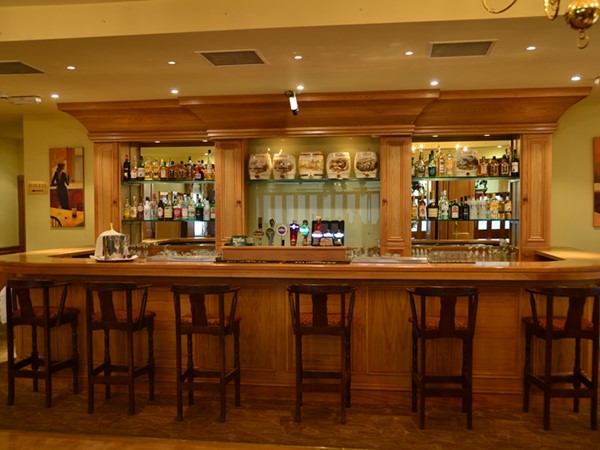 An image labelled Bar ou lounge