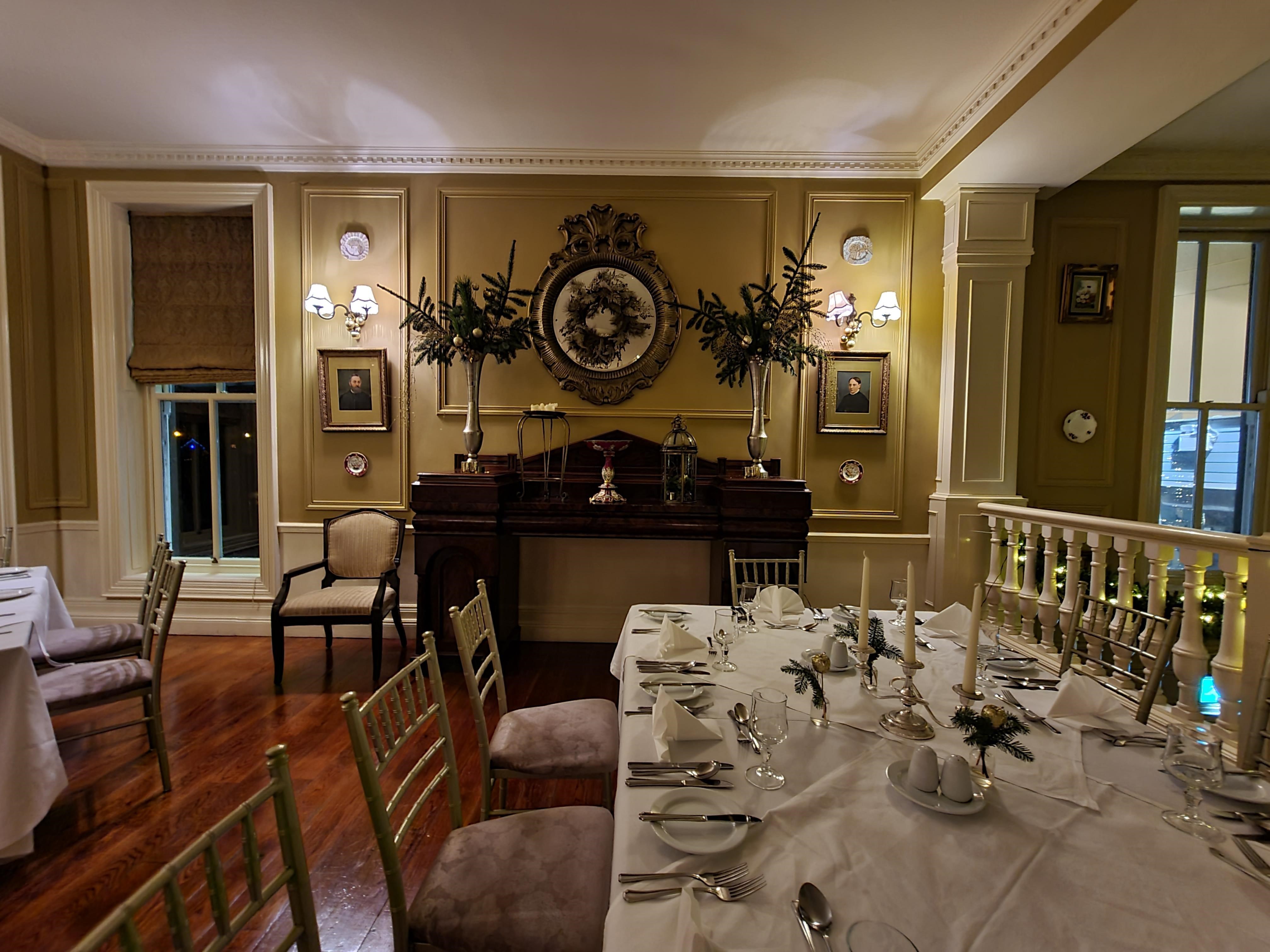 Georgian Restaurant - The Listowel Arms Hotel