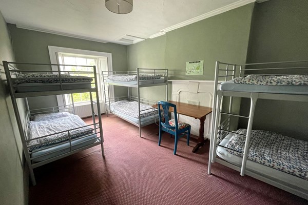 An image labelled Giường Tầng Bed in a 6 Bed Mixed