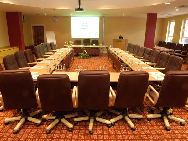 Hình ảnh có nhãn Meeting/conference room