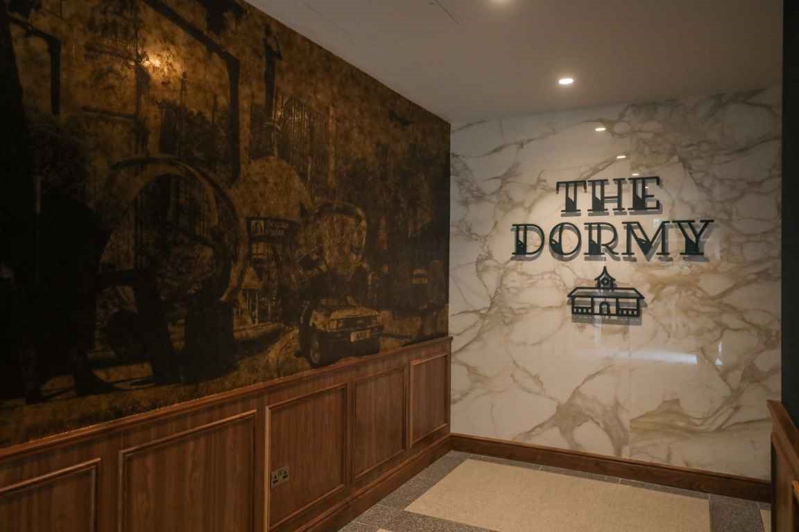 Eat & Drink - The Dormy Bar & Grill - Restaurant & Bar - Kingfisher